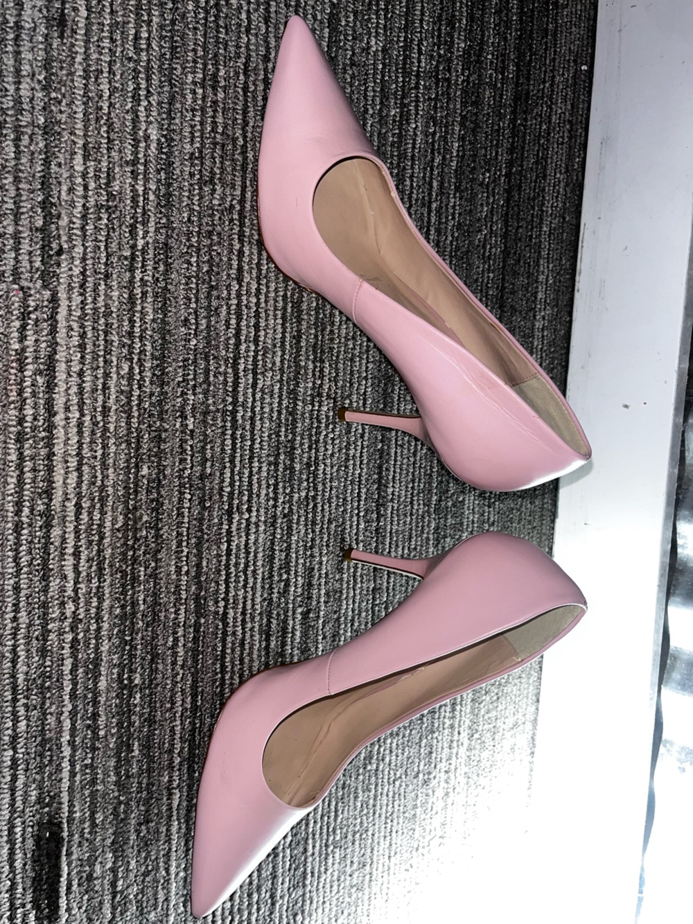 Worthington Pink Pointed Toe Pumps - Picture 2 of 14